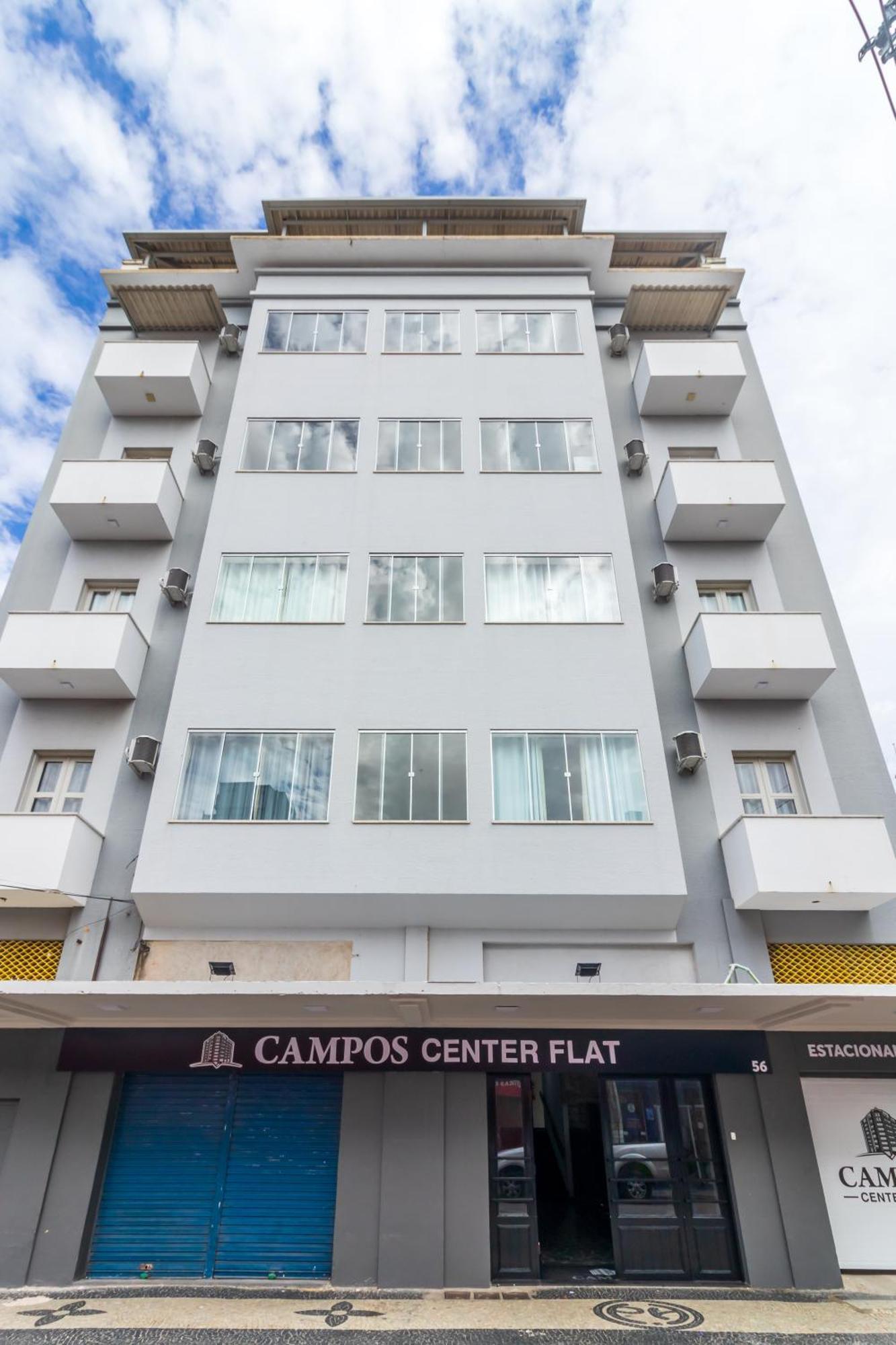 Отель Campos Center Flat By Castelo Itaipava Кампус-дус-Гойтаказис Экстерьер фото