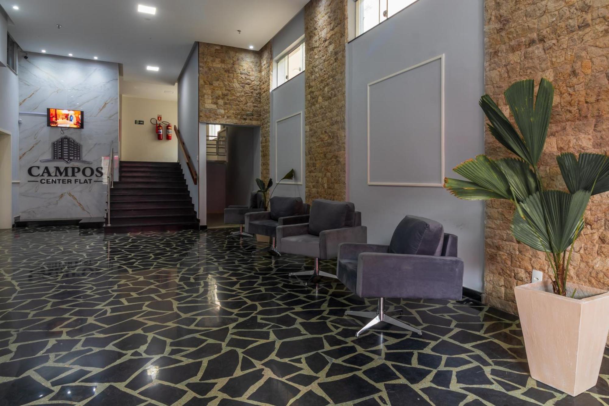Отель Campos Center Flat By Castelo Itaipava Кампус-дус-Гойтаказис Экстерьер фото
