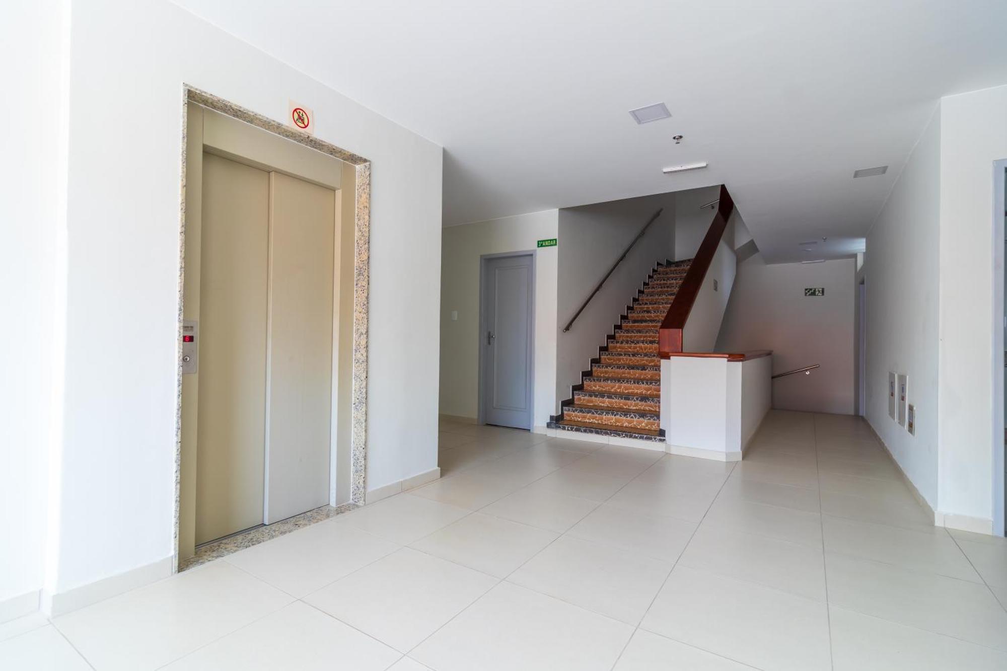 Отель Campos Center Flat By Castelo Itaipava Кампус-дус-Гойтаказис Экстерьер фото